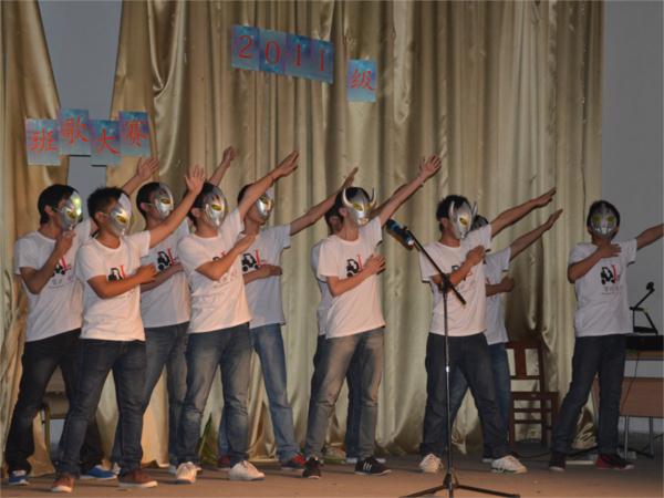 活力“五四”，热血青春——公司2011级班歌大赛火热上演05(1).jpg